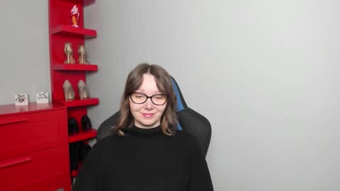 Zoe online show from March 18, 6:41 am