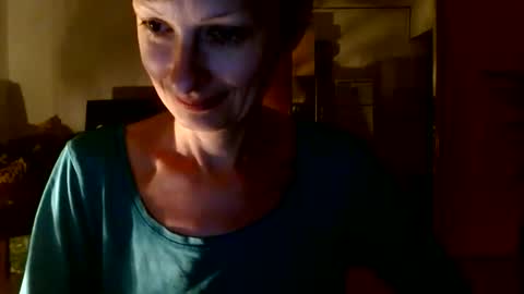 Raluca online show from June 6, 9:09 pm