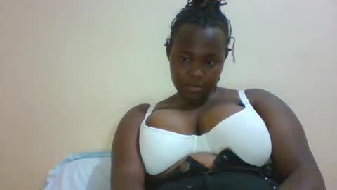 bebswee21 online show from January 18, 5:00 pm