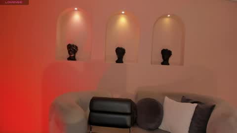 Am Becca online show from April 1, 12:06 pm