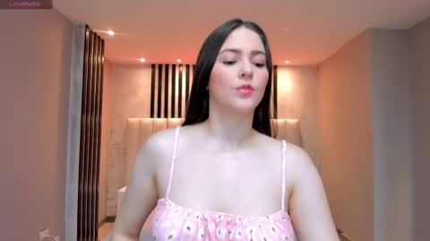 Snapshot of beccabaxter chatting on February 23, 5:18 pm Am Becca online show from February 23, 5:18 pm