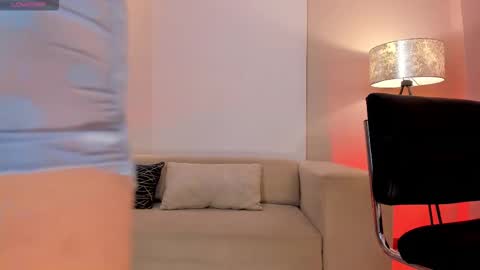 Am Becca online show from February 4, 11:36 am