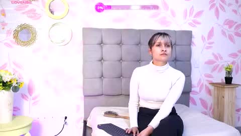 Snapshot of beccamilanni chatting on October 1, 1:32 pm beccamilanni online show from October 1, 1:32 pm