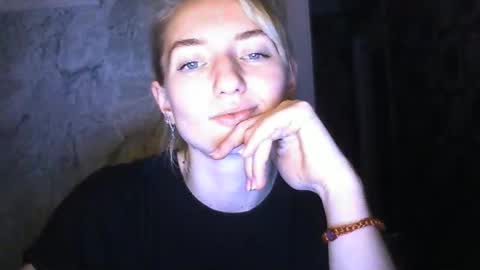 BeckiXJewel online show from February 8, 8:21 pm