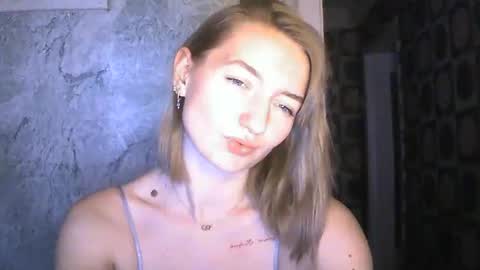 BeckiXJewel online show from February 25, 3:31 pm