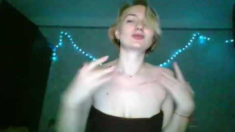 BeckiXJewelqw online show from April 3, 7:37 am