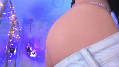 becky__g online show from January 15, 5:16 am