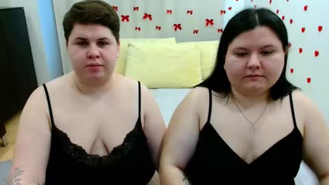 BeckyAndEllen online show from November 8, 11:13 am