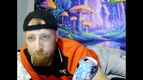 Snapshot of beercanthickness chatting on October 11, 3:22 am Dunkindaddy online show from October 11, 3:22 am