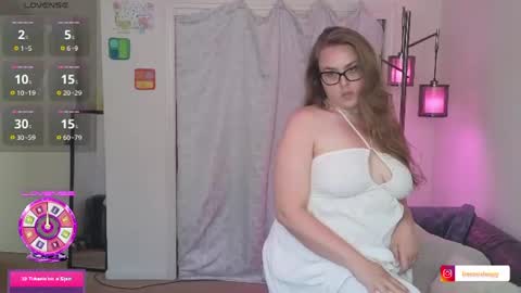 Lily Bee online show from July 2, 4:34 pm