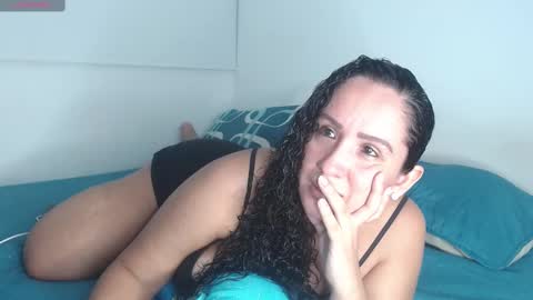 hadid online show from November 1, 11:59 pm