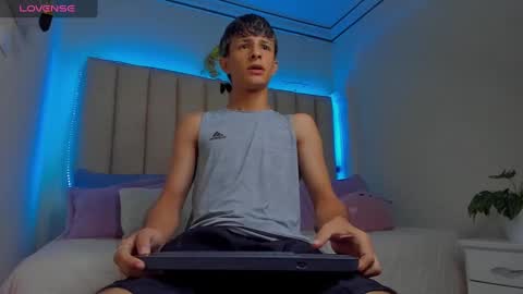 Snapshot of belami_blake chatting on December 3, 12:02 pm belami_blake online show from December 3, 12:02 pm