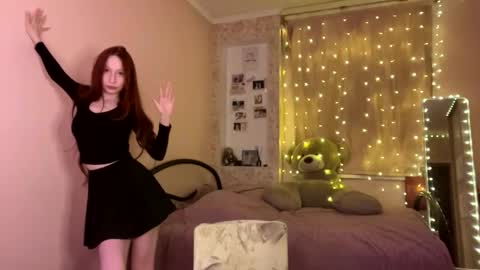 Stella online show from February 25, 4:43 pm