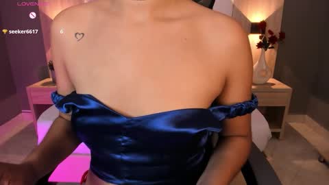Snapshot of bella1207 chatting on October 20, 7:30 pm Bella cam online show from October 20, 7:30 pm