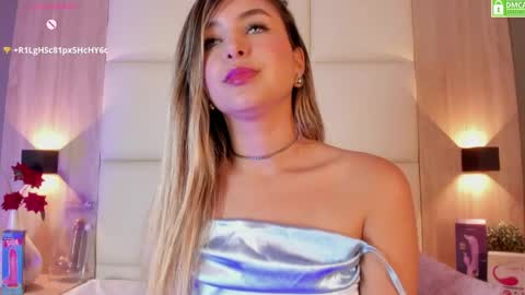 Bella cam online show from April 16, 8:20 pm