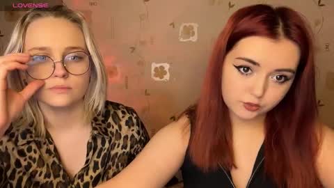 bella_and_alice online show from February 12, 10:13 pm