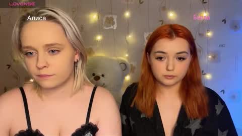 bella_and_alice online show from December 20, 6:48 pm