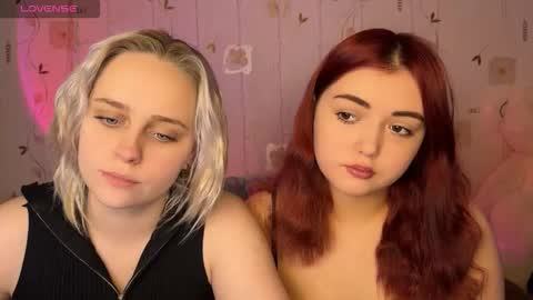 bella_and_alice online show from February 7, 1:58 pm