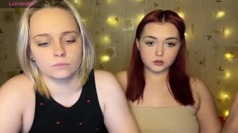 bella_and_alice online show from January 17, 6:06 pm