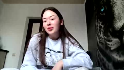 Hanna here Welcome  online show from March 18, 1:44 am