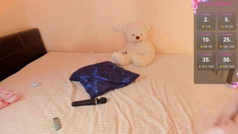 Snapshot of bella_faith chatting on March 9, 9:02 am bella_faith online show from March 9, 9:02 am