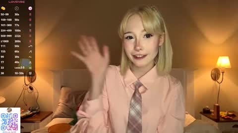 Snapshot of bella_gasp chatting on September 30, 10:15 am Jane online show from September 30, 10:15 am