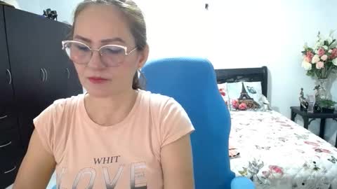 Bella online show from November 21, 12:41 am