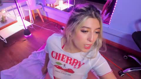  Bella  online show from March 5, 3:37 am