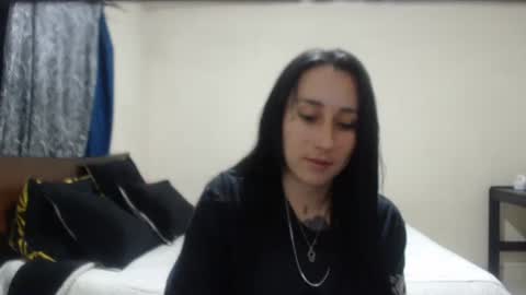 bella_luna34 online show from March 8, 3:54 am