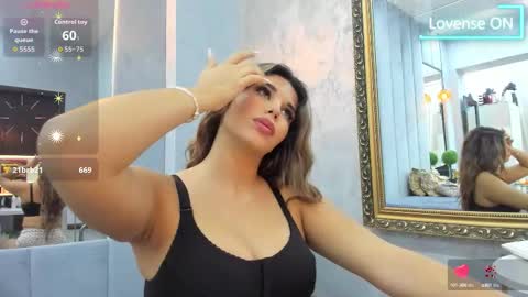 Snapshot of bella_posh chatting on October 8, 7:25 am bella_posh online show from October 8, 7:25 am