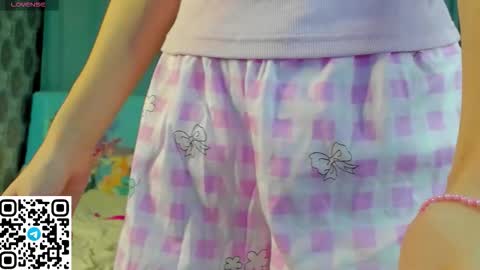 Snapshot of bella_stewartt chatting on October 19, 10:58 pm Bella online show from October 19, 10:58 pm