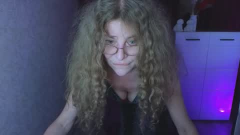 Bella online show from March 14, 5:17 pm