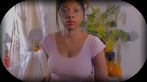 Bellah Blakes-Sarah Scrumptious Lee online show from September 21, 11:14 am