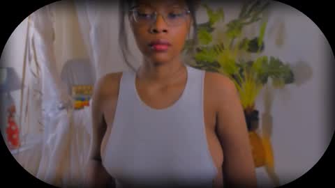 Bellah Blakes-Sarah Scrumptious Lee online show from September 18, 2:15 am