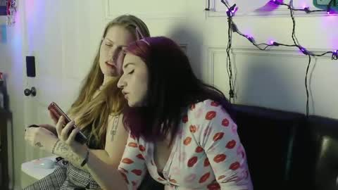 BellaButterflyy online show from January 22, 7:35 am