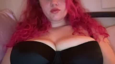 Snapshot of bellacherry03 chatting on October 12, 3:32 am bellacherry03 online show from October 12, 3:32 am