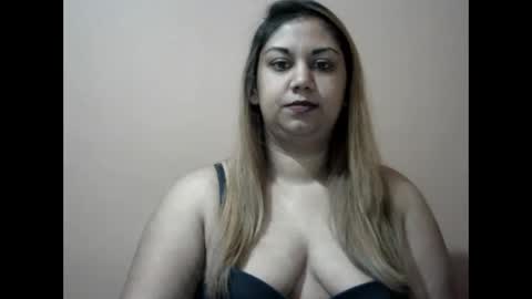 Snapshot of bellachow10 chatting on October 6, 8:54 am bellachow10 online show from October 6, 8:54 am