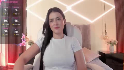 Bella Clair online show from January 12, 3:30 pm