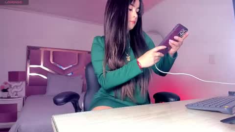 Snapshot of belladiamond18 chatting on October 7, 7:21 pm TELL ME GODDESS NEXT Transmission 01122024 9PM TO 4AMColombian hour THANKS Follow me online show from October 7, 7:21 pm