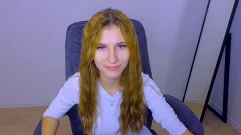 Snapshot of bellafoxi chatting on October 23, 11:34 am BellaFoxi online show from October 23, 11:34 am