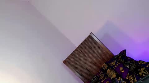 Bella rowt online show from March 2, 4:17 am