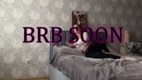 bellaparker_ online show from December 28, 10:36 am