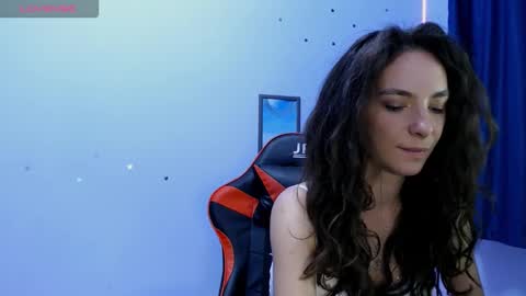 Snapshot of bellaqueen0701 chatting on September 19, 4:00 pm bellaqueen0701 online show from September 19, 4:00 pm