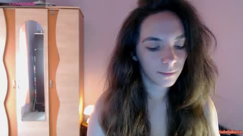 Snapshot of bellaqueen0701 chatting on October 16, 11:54 am bellaqueen0701 online show from October 16, 11:54 am