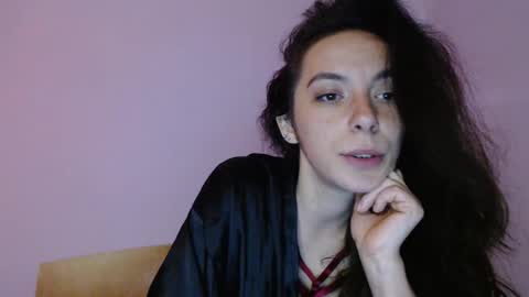 Snapshot of bellaqueen0701 chatting on February 19, 10:31 pm bellaqueen0701 online show from February 19, 10:31 pm