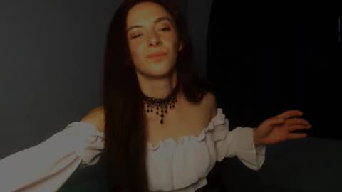 Snapshot of bellaqueen0701 chatting on February 9, 5:29 am bellaqueen0701 online show from February 9, 5:29 am