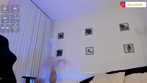 Snapshot of bellarossii chatting on September 21, 2:04 am CALL ME BELLA online show from September 21, 2:04 am