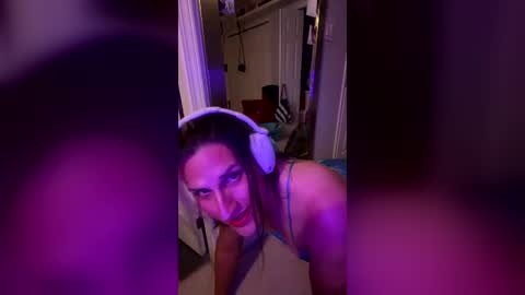 belle268301 online show from June 14, 6:59 am