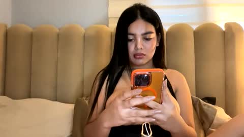 BelleBirkins online show from November 24, 8:57 am