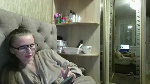 Amelia online show from September 28, 5:55 pm